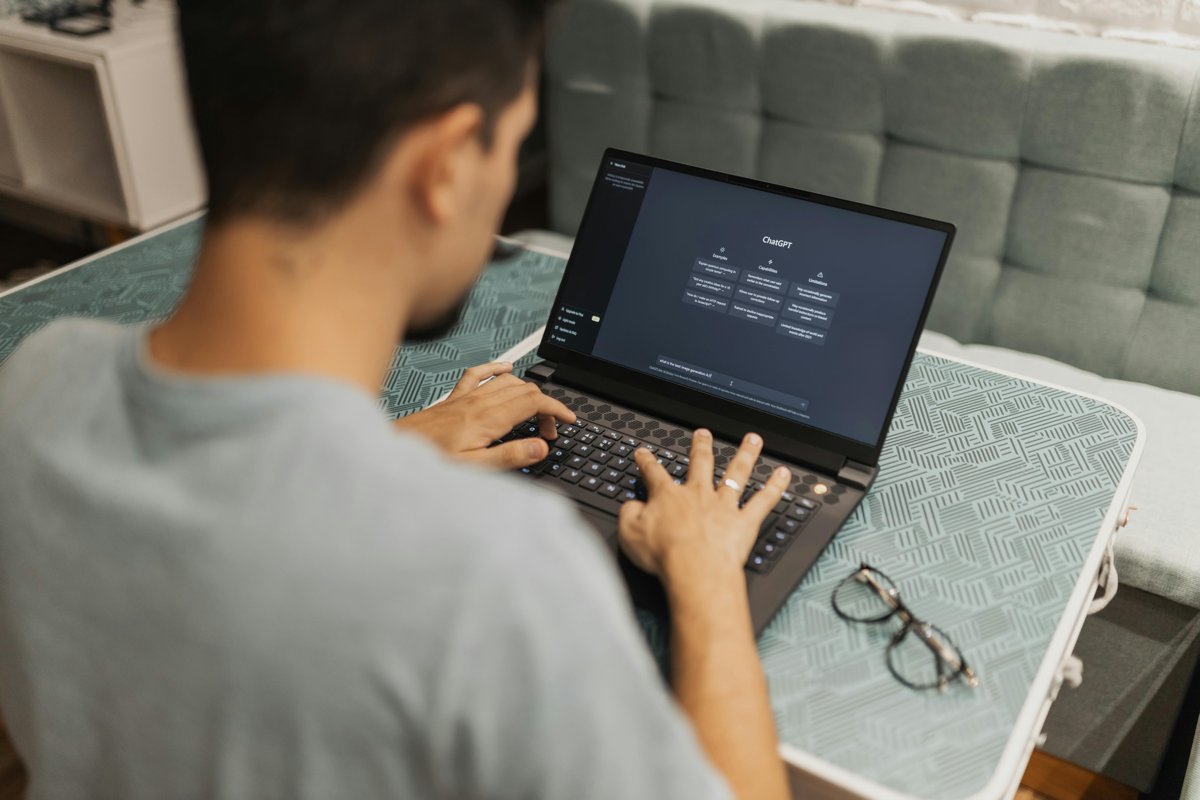 Chatbot IA en 2026 : comment créer un assistant virtuel performant pour votre PME
