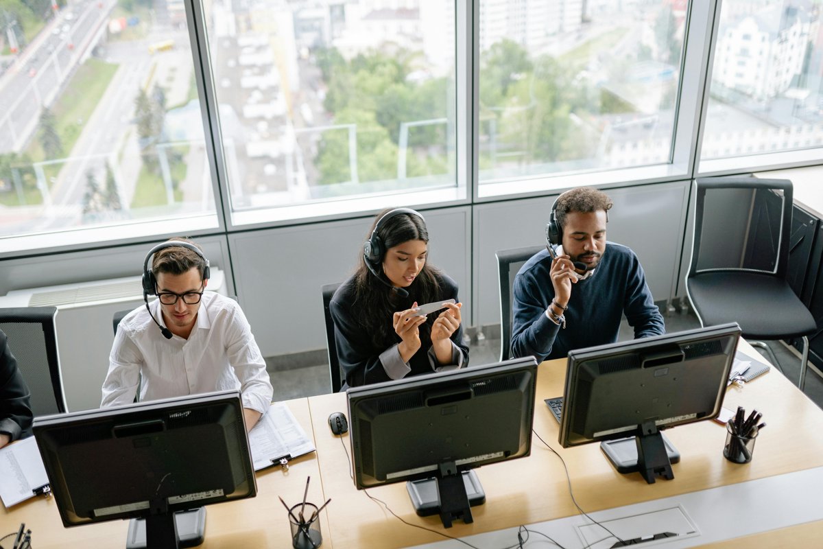 Freshdesk vs Zendesk vs GLPI : quel helpdesk pour votre PME ?