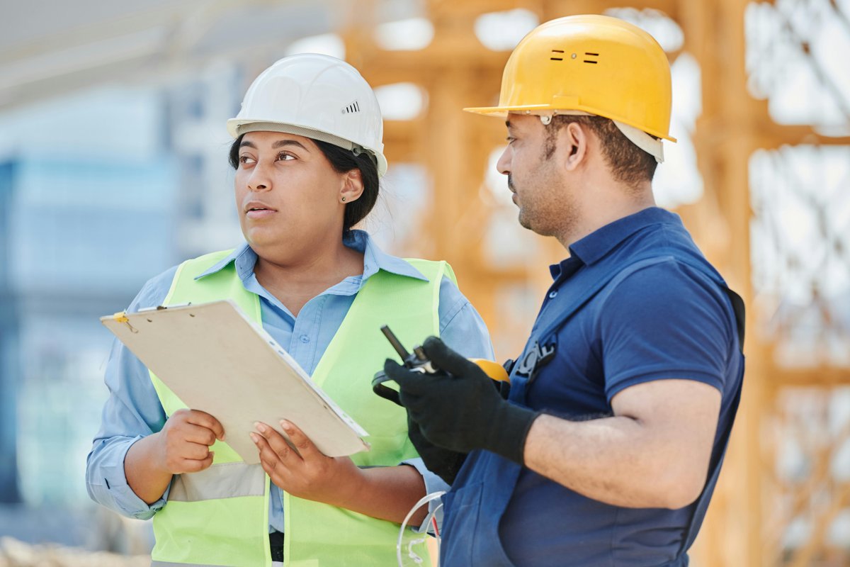 IA pour artisans et TPE du BTP : des cas d'usage concrets sur le chantier et au bureau