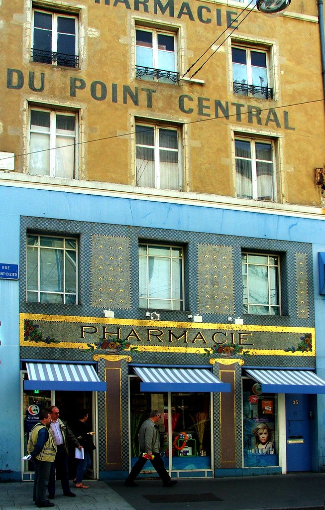 IA pour pharmacies d'officine : du comptoir au back-office, les cas d'usage rentables