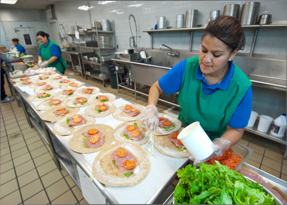 IA pour restaurants : gestion des stocks, réservations intelligentes et expérience client