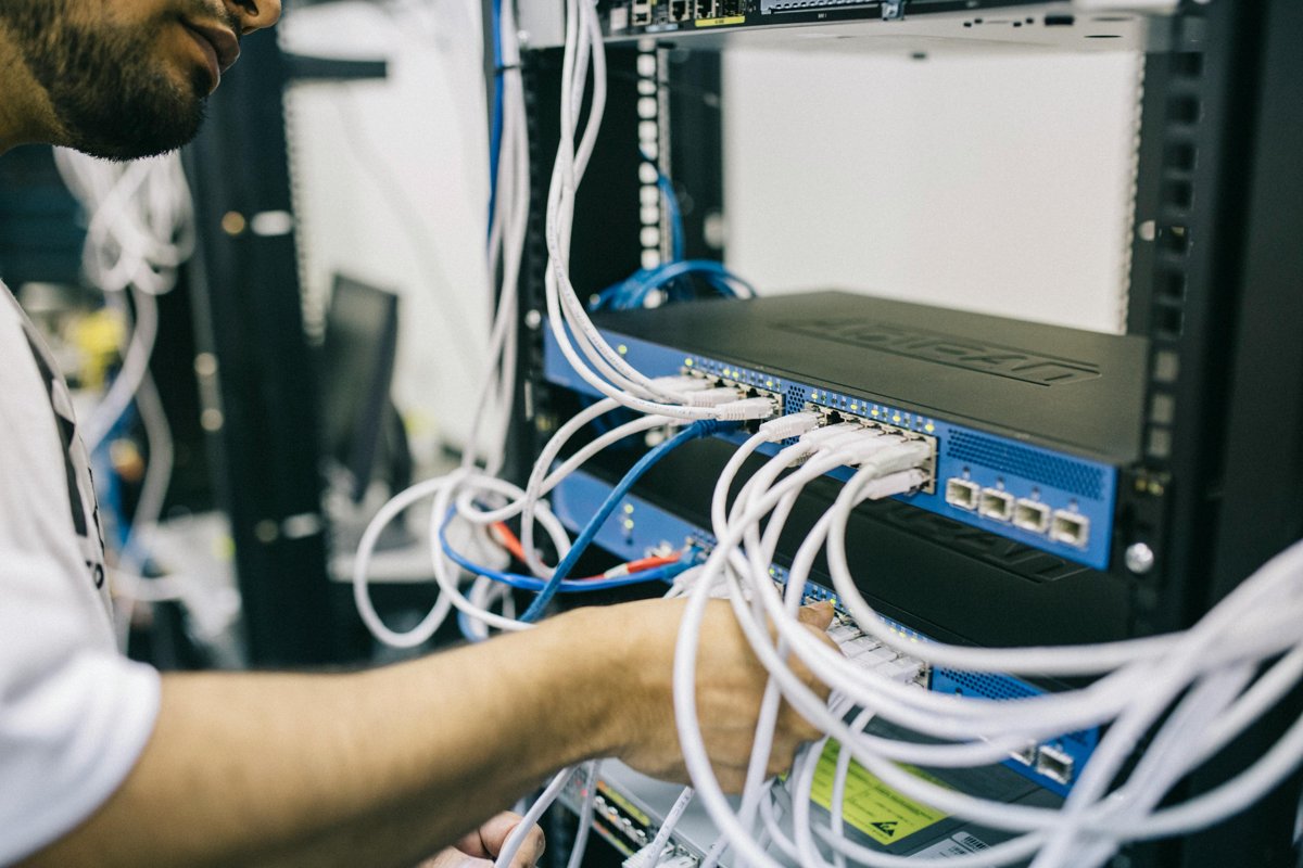 Maintenance informatique en PACA : sécuriser son parc en 2026